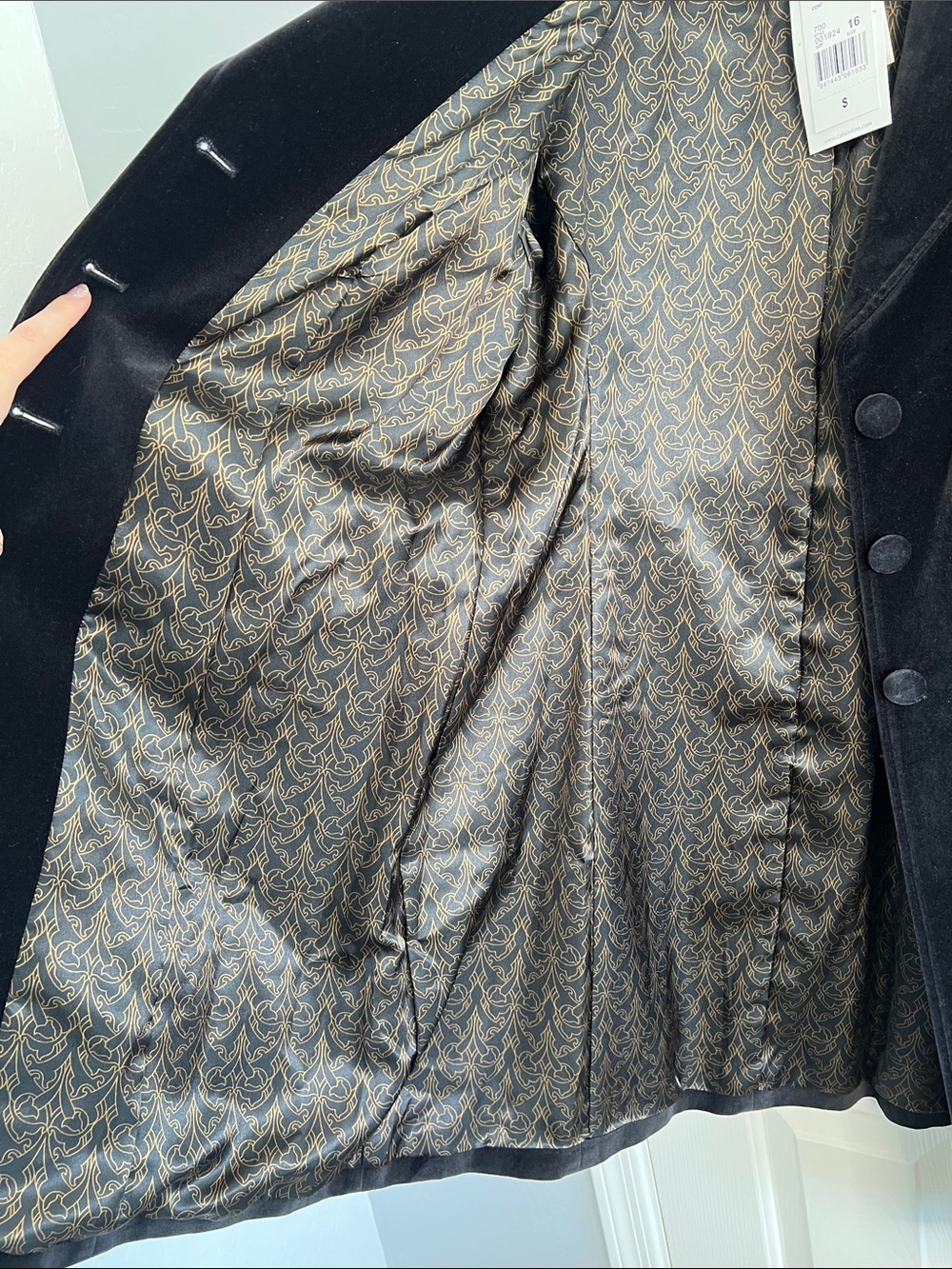 NWT Cabi Antoinette black velvet longline jacket #700 floral embroidery size 16 - Picture 6 of 10